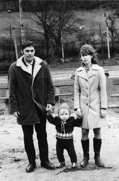 společně s tátou a mámou